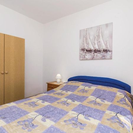 Stunning Apartment In Barbat-Rab With Wifi Barbat na Rabu Exterior photo