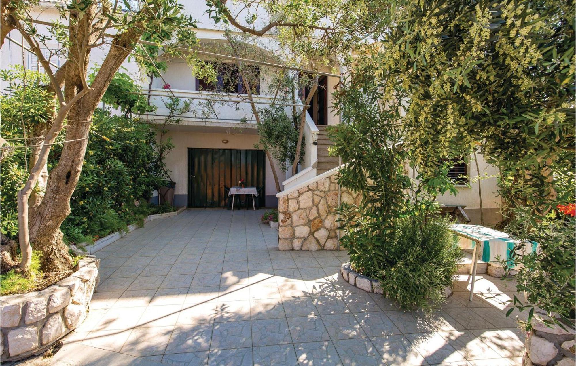 Stunning Apartment In Barbat-Rab With Wifi Barbat na Rabu Exterior photo