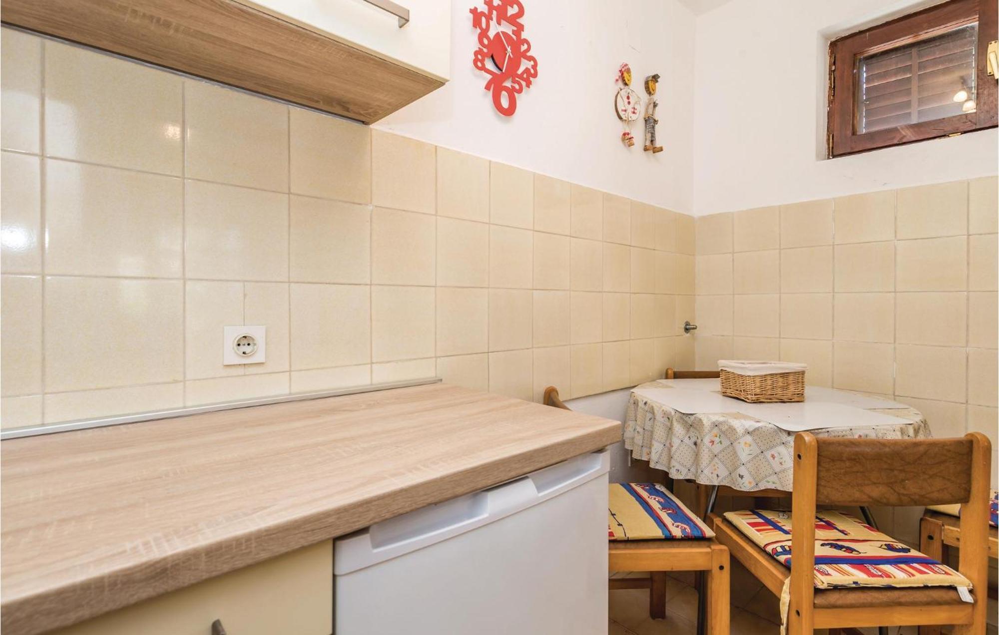 Stunning Apartment In Barbat-Rab With Wifi Barbat na Rabu Exterior photo