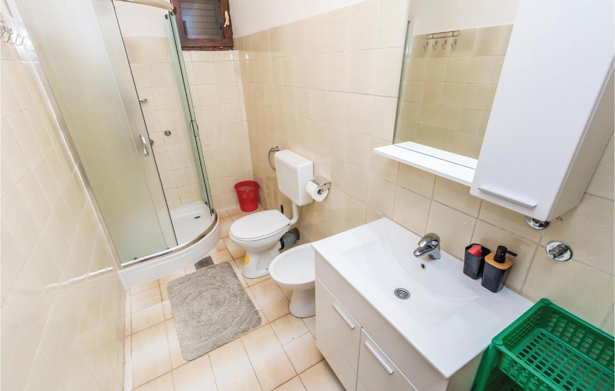 Stunning Apartment In Barbat-Rab With Wifi Barbat na Rabu Exterior photo